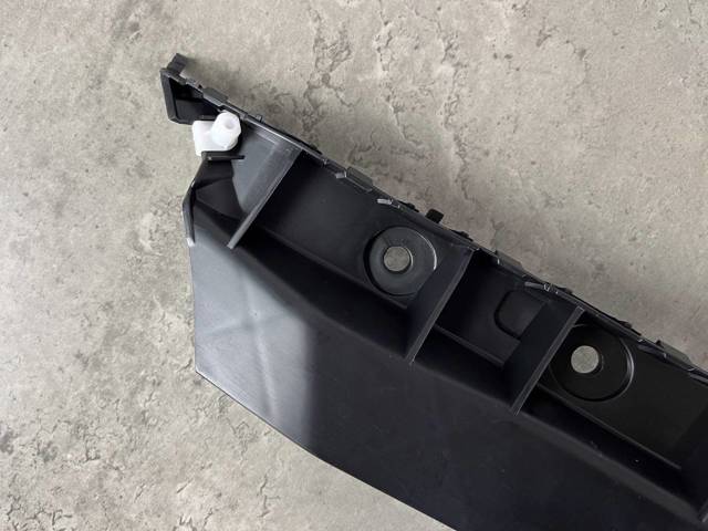  Land Rover LR087706