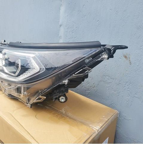 Купити 8118542E50 Toyota Лампа-фара, ліва/права