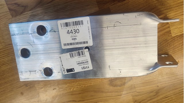 Купити A2476204301 Mercedes Кронштейн підсилювача переднього бампера