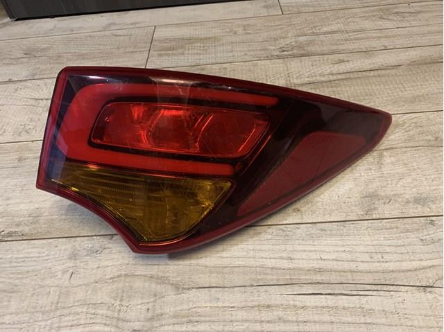 Фара задня права зовнішня Hyundai/Kia 924022W500
