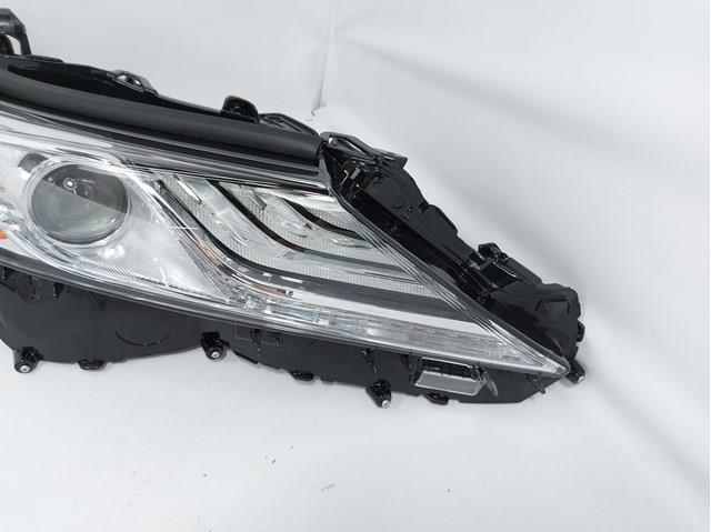 Основна фара - вставка Toyota 8111006D70 ціна, від 760.00 USD