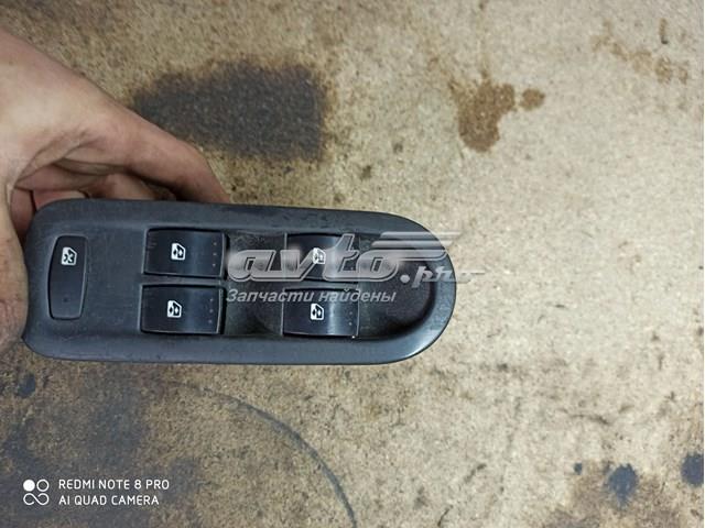 Купити 156018070 Renault (RVI) 