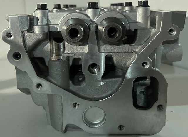 Купити 11039MA70A Nissan/Infiniti Головка блоку