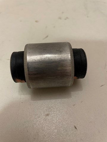 Сайлентблок цапфи задньої RRM1476 Caster