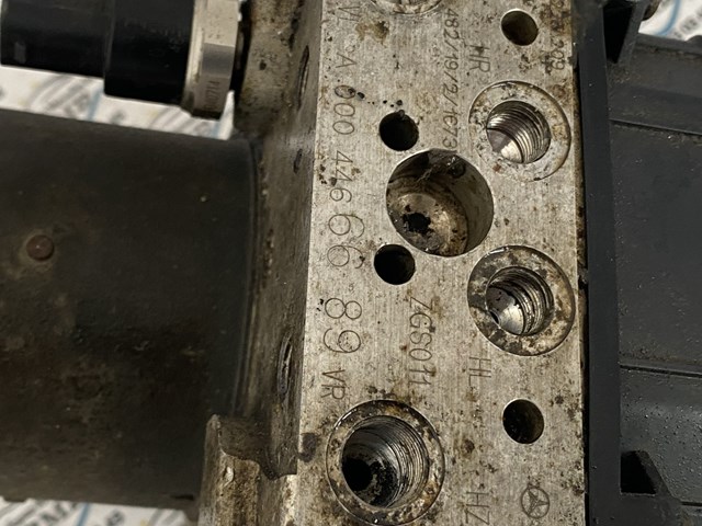 Купити A0004466689 Mercedes Гідроблок АБС