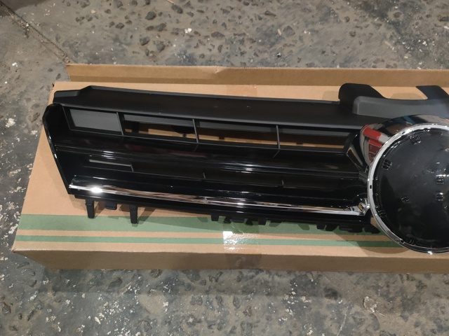 Облицювання радіатора Signeda PVG31004A ціна, від 85.88 USD