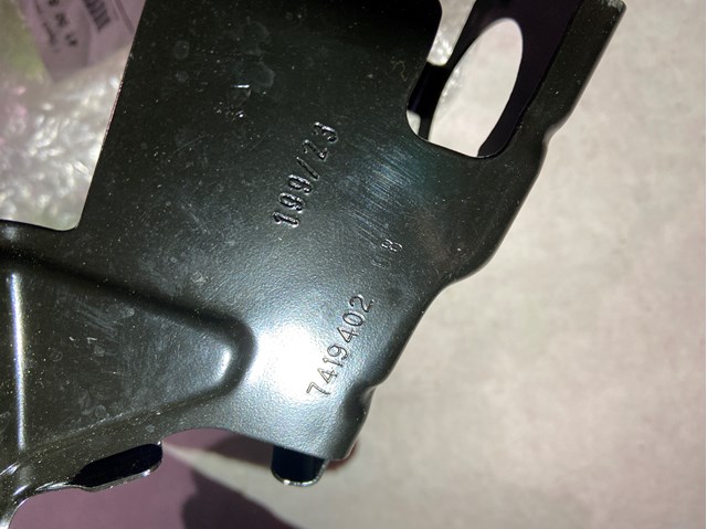 7419402 BMW 