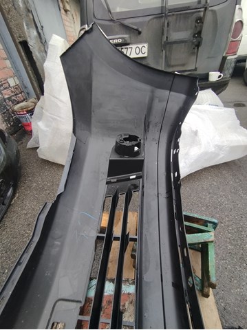 Передній бампер 62022ED040 Nissan/Infiniti
