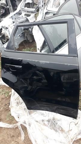 Двері задні, праві 77004B2010 Hyundai/Kia
