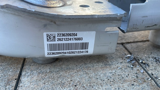 A2236209204 Mercedes Передня балка