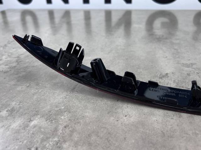 31656587 Volvo Правий катафот бампера