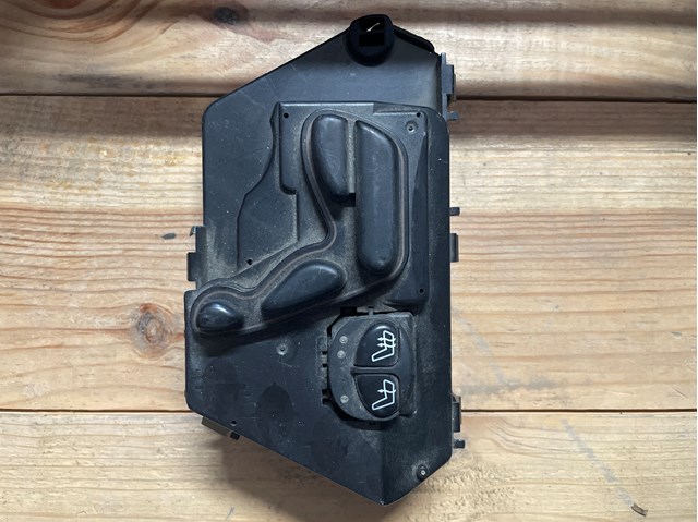  Mercedes A2208212379 ціна, від 32.98 USD