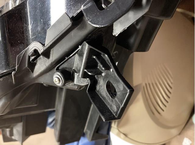 Купити 8118548C50 Toyota Основна фара в зборі ліва