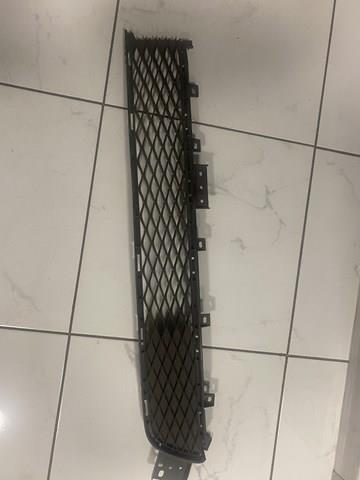 Решітка радіатора 622546HJ1A Nissan/Infiniti
