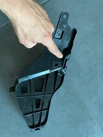 Лівий кронштейн заднього бампера Toyota 5215633010 ціна, від 51.29 USD