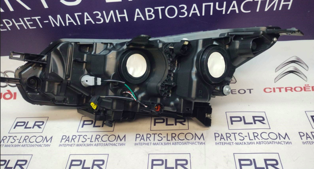Купити ZDS111364R Signeda Права блок фара