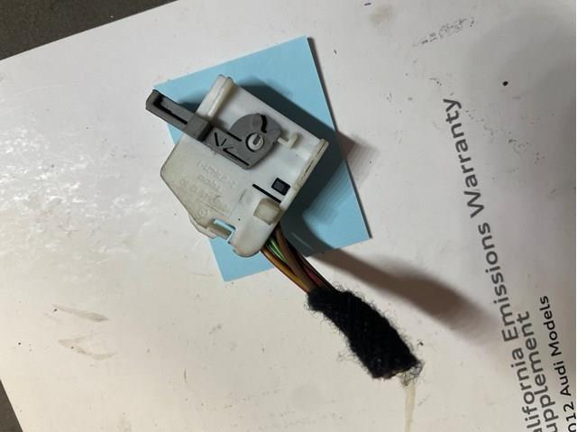 Купити A0525451230 Mercedes 