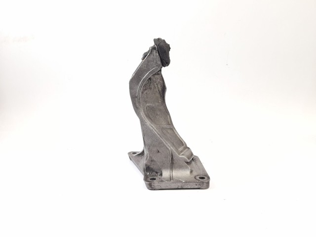 1095084 BMW Кронштейн подушки (опори) двигуна, правої