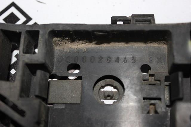 Тримач зовнішньої ручки дверей, передньої правої на Renault Megane (BM0, CM0)
