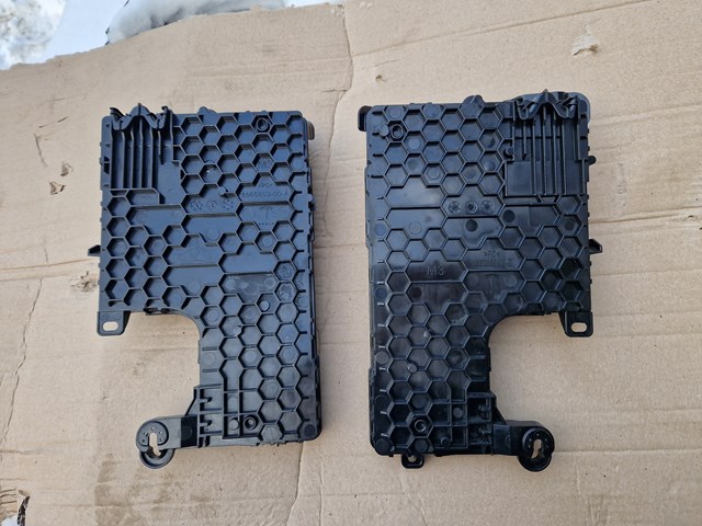 Купити 156745500C Tesla 