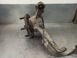 Цапфа - поворотний кулак передній, лівий 1456040 Ford
