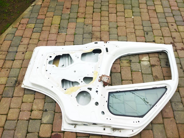 Двері передні, ліві Fiat/Alfa/Lancia 1371971080 ціна, від 64.00 USD