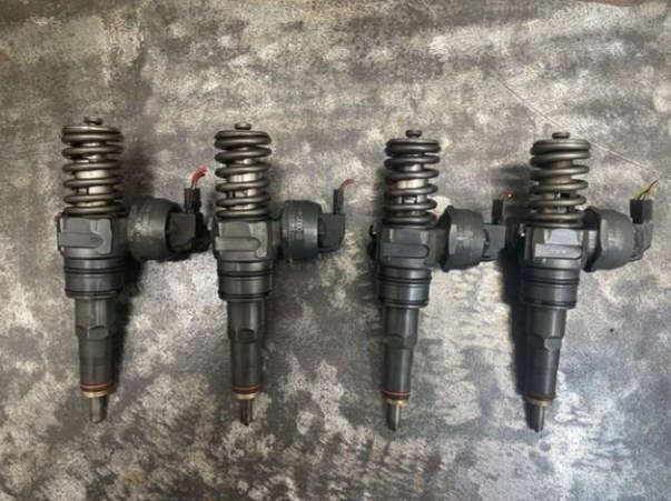 Купити 038130073BA Maxgear Форсунка дизельна в зборі, розпилювач + тримач