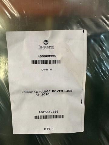 Лобове скло LR098146 Land Rover