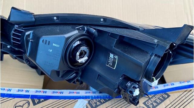 KR2251031C Mazda Фара правая