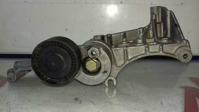 Кронштейн генератора (натяжний) Renault (RVI) 8200327134 ціна, від 8.29 USD