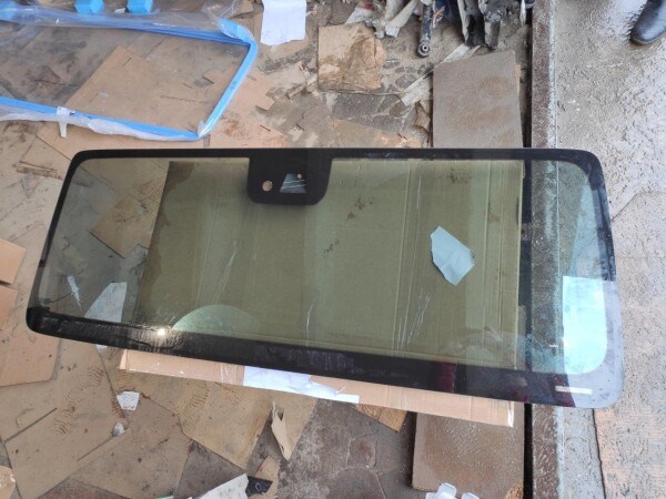 Скло лобове Mercedes A463670400064