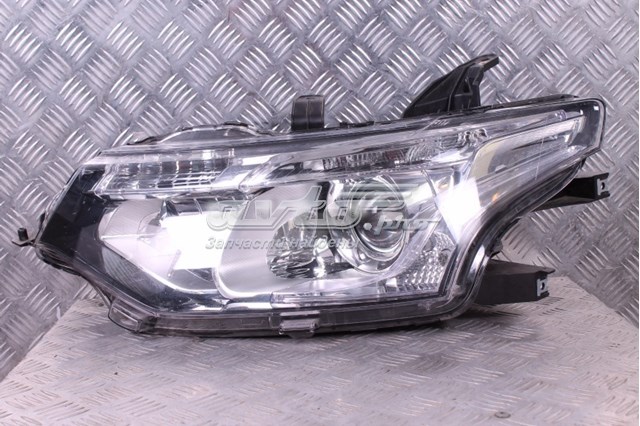 8301C203 Mitsubishi Фара дальнього світла в зборі