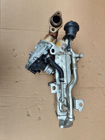 BMW 11718477659