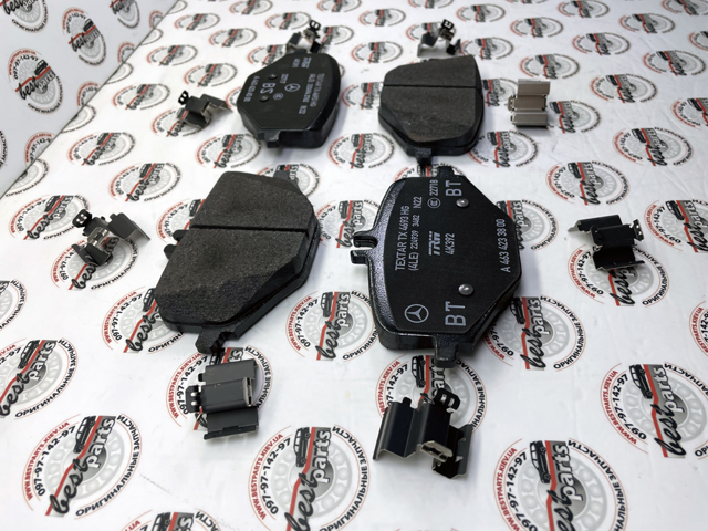 A0004203705 Mercedes Колодки гальмівні задні, дискові