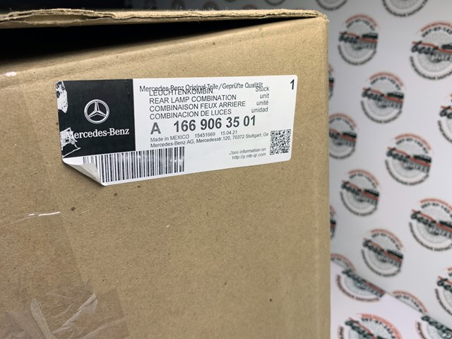 Повторювач повороту на крилі, лівий A4639063501 Mercedes