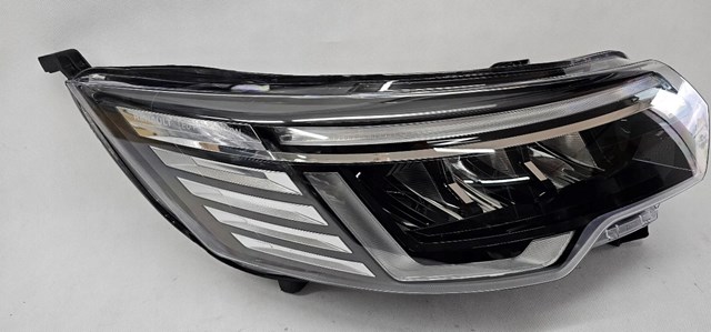 Фара передня права Renault (RVI) 260102899R