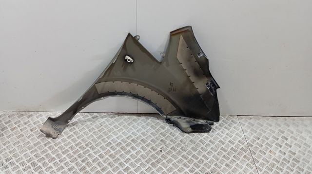 Купити F31014FAMA Nissan/Infiniti Крила