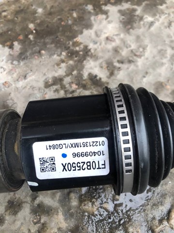 FT0B2550X Mazda Привід передній правий