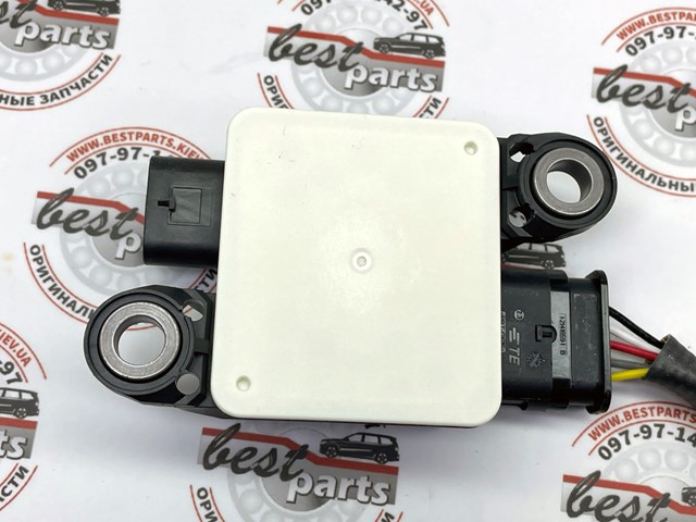 Купити LR152209 Land Rover 