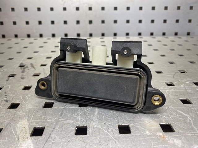  Tesla 100728700A ціна, від 12.37 USD