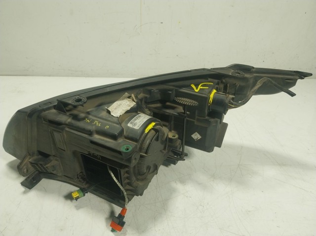 Фара права LR024264 Land Rover