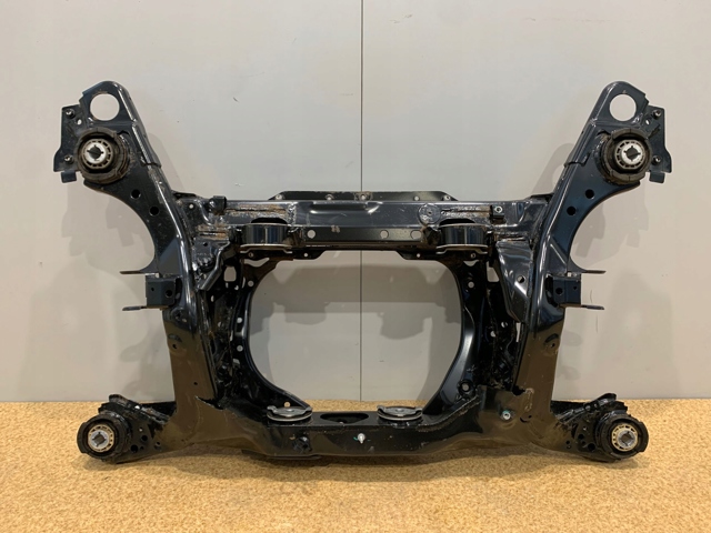 Балка задньої підвіски поперечна Volvo 32315792 ціна, від 1853.57 USD