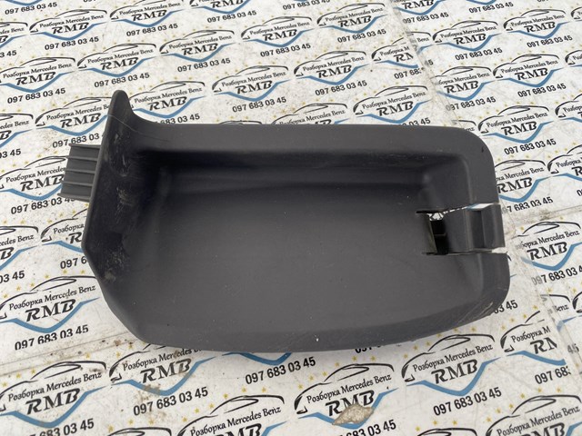 Купити A1686930227 Mercedes 