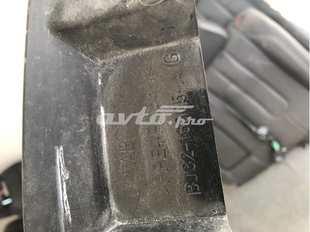 Переднє праве крило Land Rover BJ3216005A