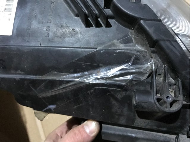 Фари Peugeot/Citroen 9817298380 ціна, від 188.13 USD