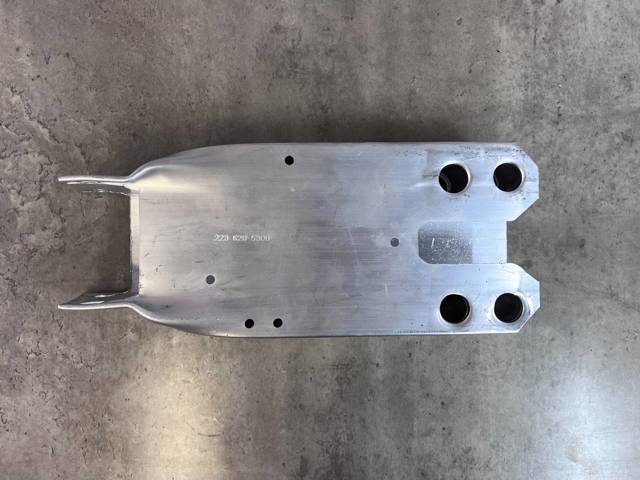 Кронштейн підсилювача переднього бампера A2236205300 Mercedes
