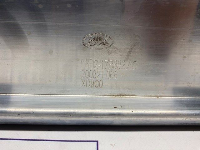 Купити LR147834 Land Rover 