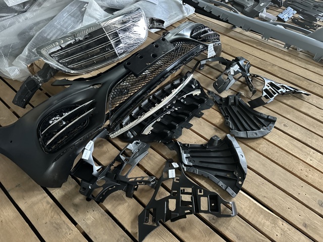 Купити A22288017839040 Mercedes Захисна решітка радіатора