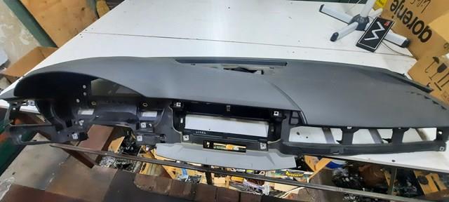 Панель передня "торпедо" VAG 8W1857001HKFH