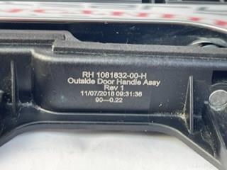 Ручка двері правою зовнішня перед/зад Tesla 108183200H ціна, від 21.68 USD
